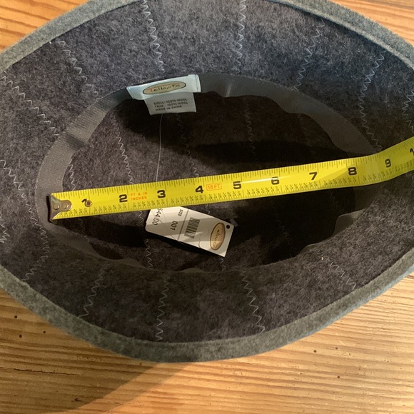 Talbots gray 100% wool hat with bow. - Picture 9 of 9